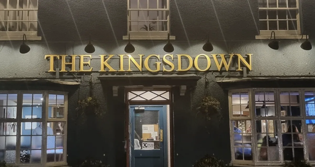 Paedophile Hunters Nab 18-Year-Old at Swindon Kingsdown Inn Pub