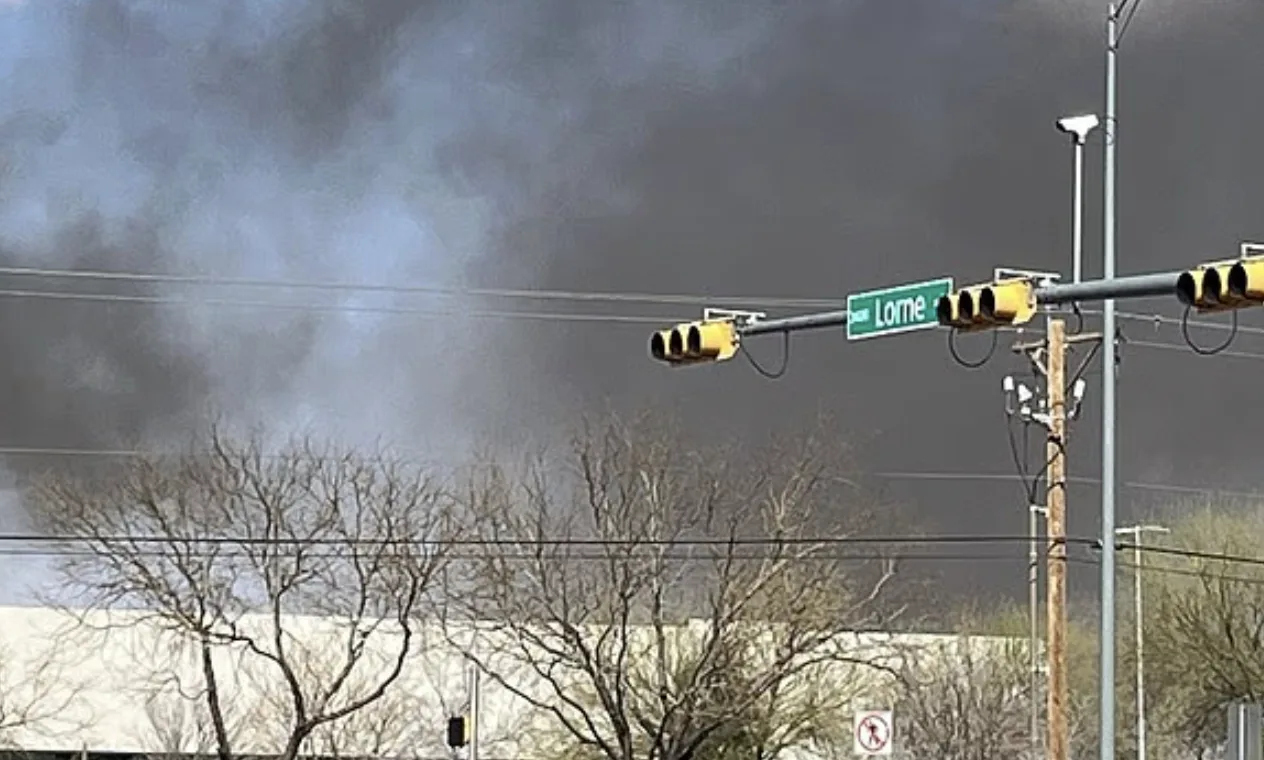 Millions Urged to Lock Windows as Life-Threatening Toxic Air Chokes US Southern Border