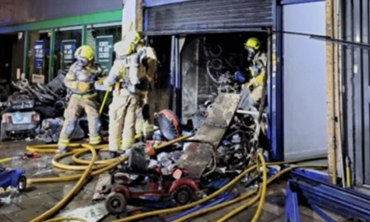 Heroic Firefighters Rescue Child as Fierce Bermondsey Shop Blaze Destroys Flats