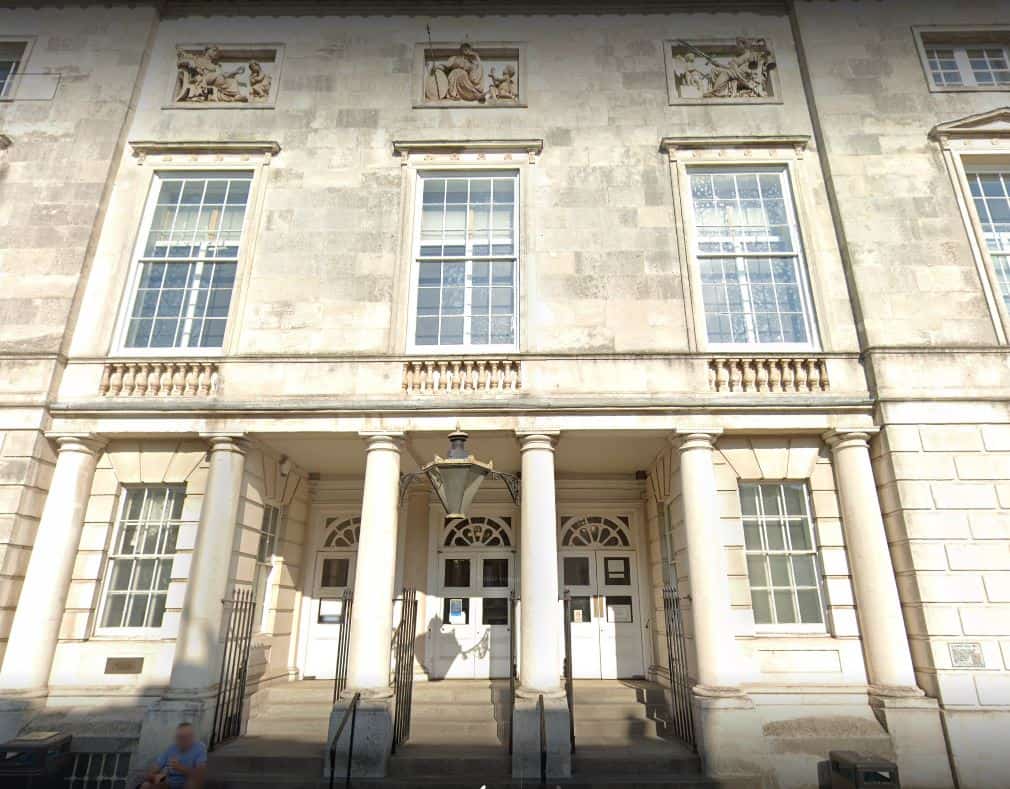 Ex-West Sussex Assistant Headteacher Pleads Guilty to Sexual Communication Offence