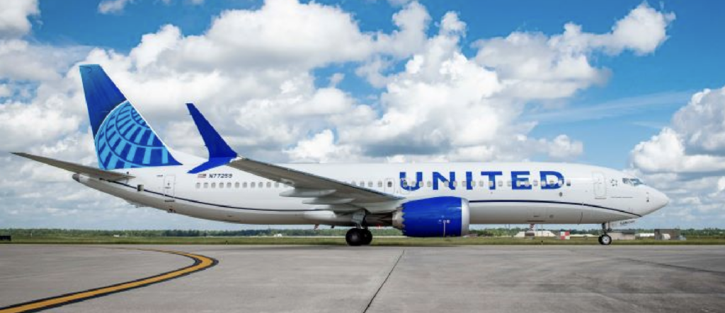 Passenger Attempts to Open Door Mid-Flight on Transatlantic Route