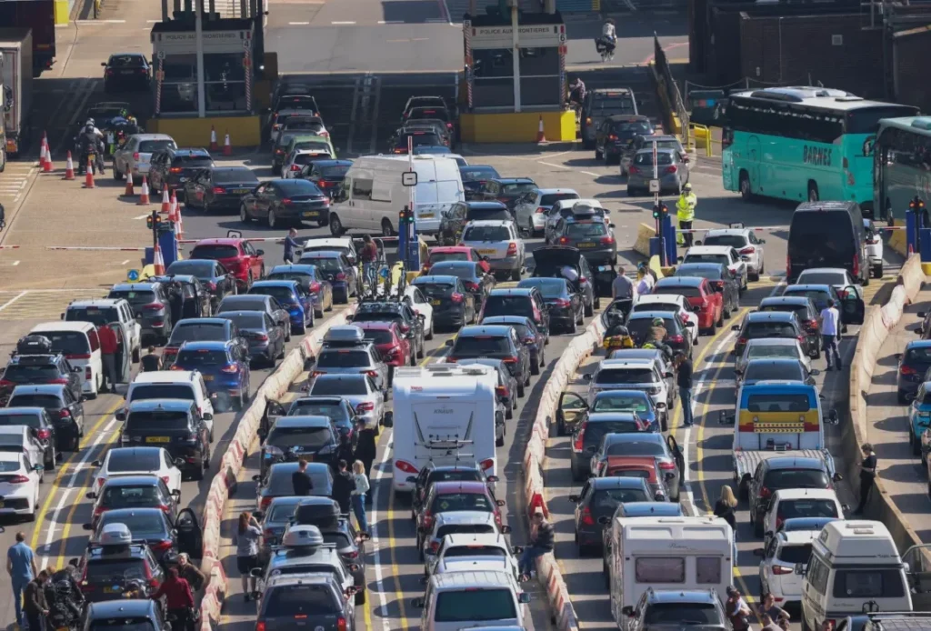 Dover Hit with 4-Hour Delays as Bank Holiday Heatwave Hits UK