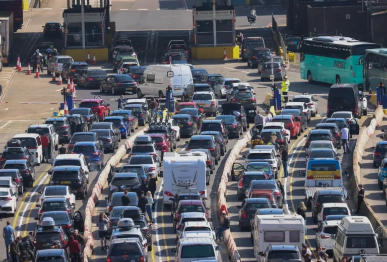 Dover Hit with 4-Hour Delays as Bank Holiday Heatwave Hits UK