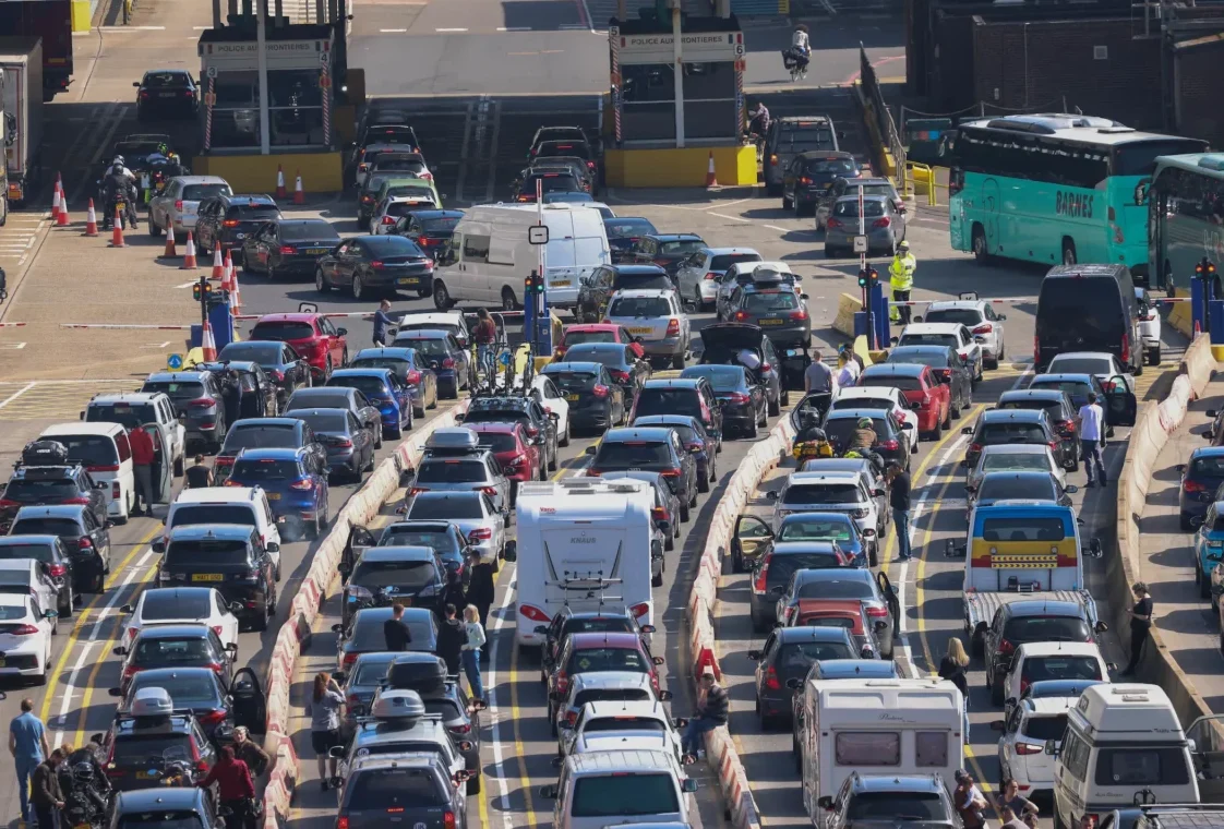Dover Hit with 4-Hour Delays as Bank Holiday Heatwave Hits UK