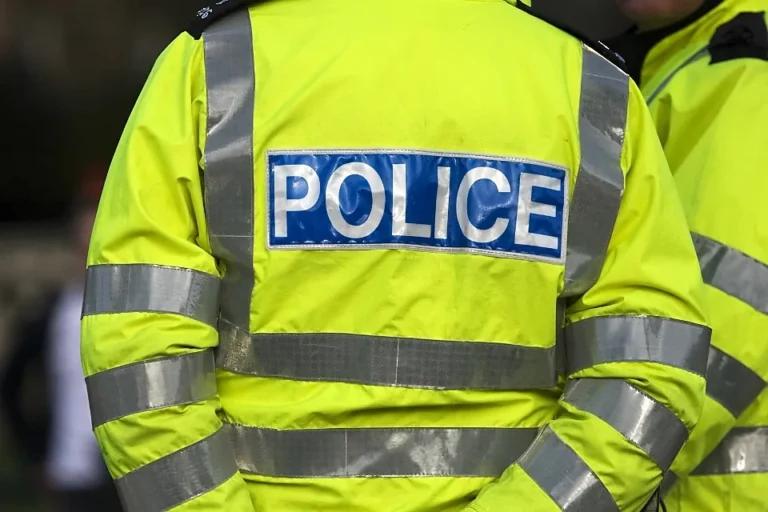 Teen Arrested Following Attempted Robbery Near Local Alleyway