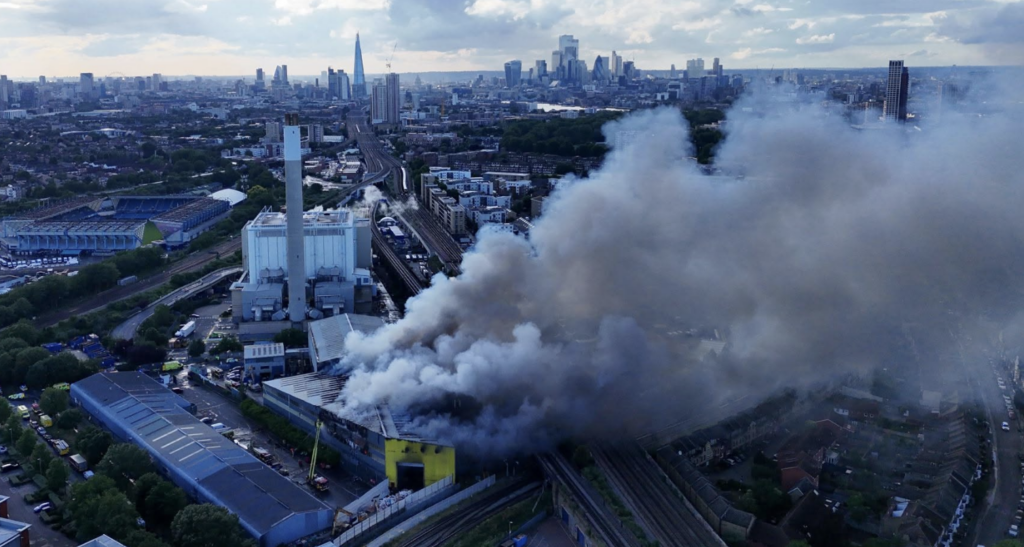Huge Blaze Breaks Out at Recycling Centre Near M4 Corridor