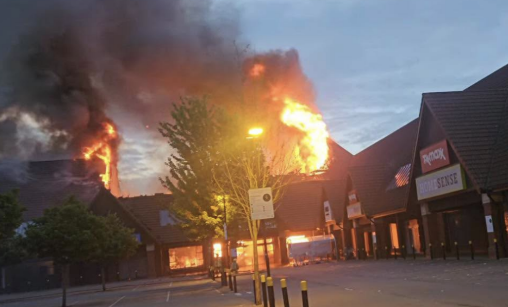 Major Blaze Destroys Shopping Centre Roof Along M4 Corridor