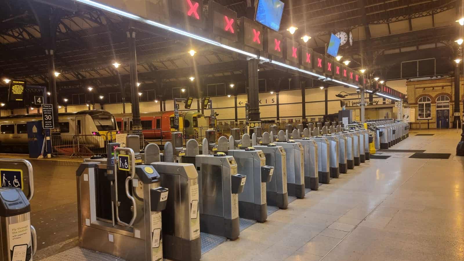 Southern and Thameslink Cut Services as UK Heatwave Hits Rail Travel