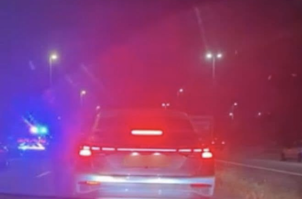 M27 closed as police respond to welfare concern involving teenage girl on motorway bridge