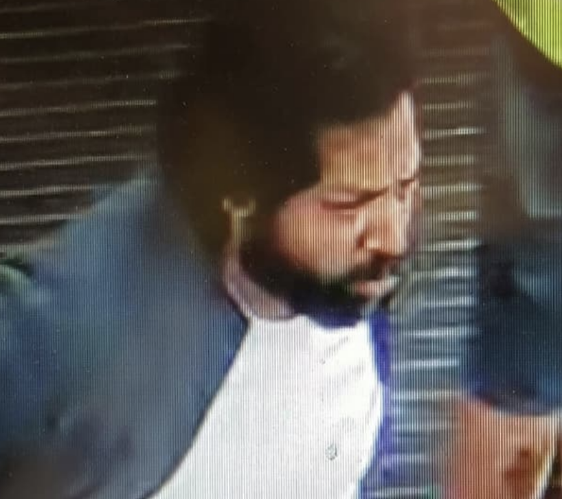 Police hunt man after Tesco shopper threatened with stabbing in Swindon