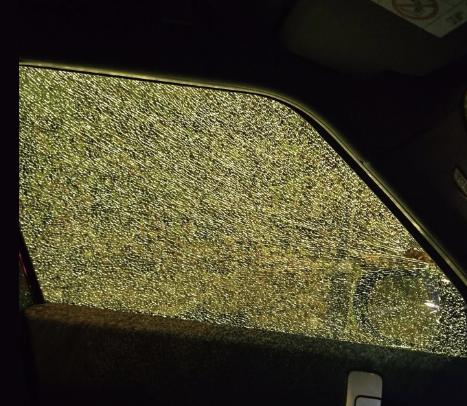 Driver issues warning after passenger window suddenly shatters on A2 near Bluewater
